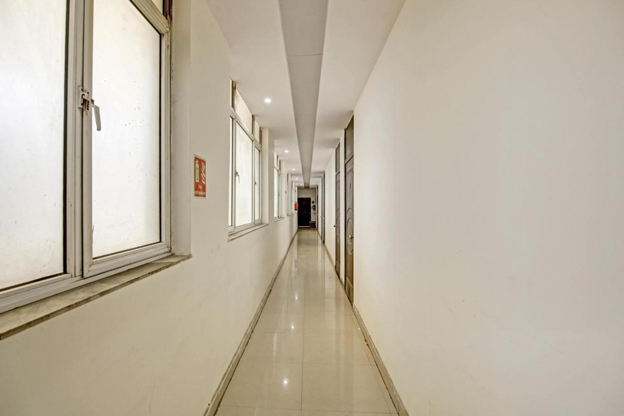 Hotel O Glorious Stayz Noida Exteriér fotografie
